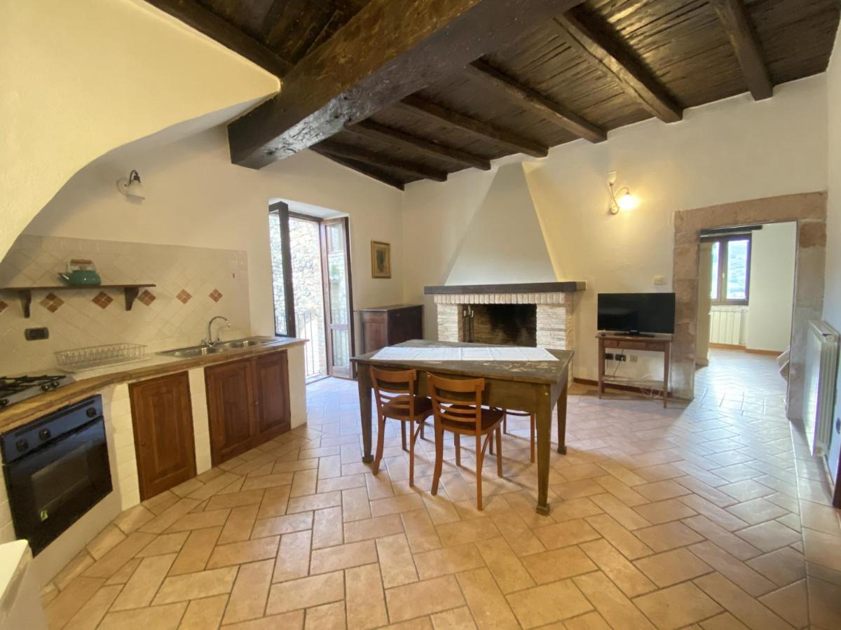 Апарт отель Borgo San Valentino Arrone Экстерьер фото
