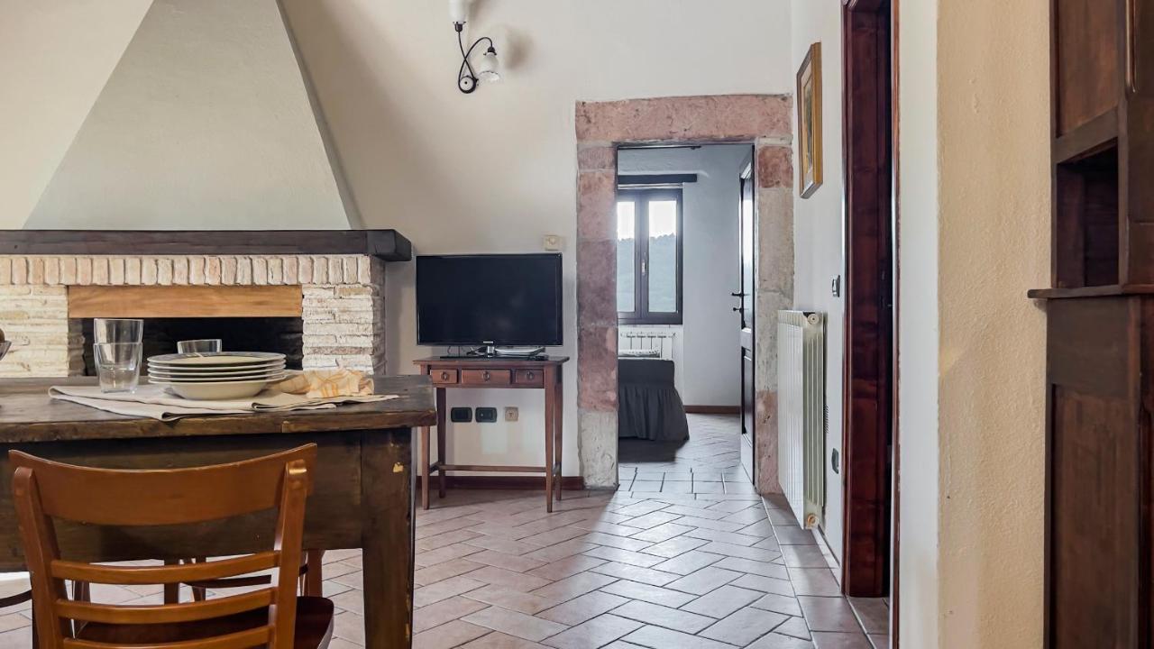 Апарт отель Borgo San Valentino Arrone Экстерьер фото